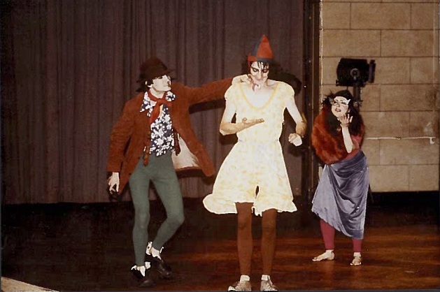 Picture of cat, fox, and pinnochio